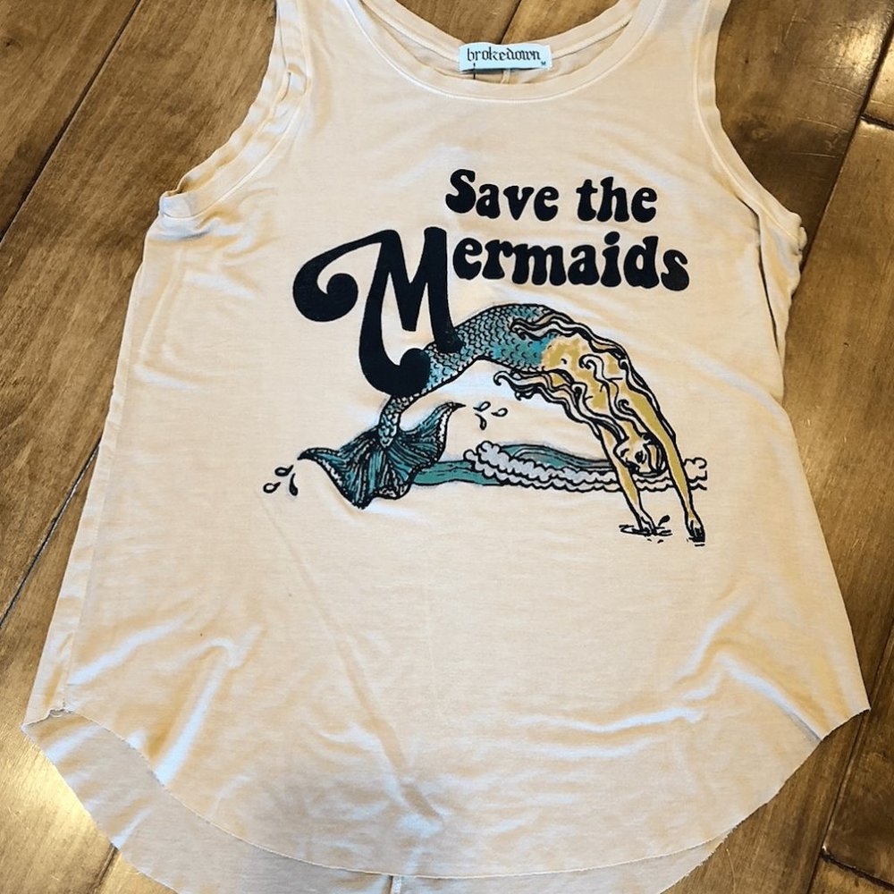 Brokedown Save The Mermaid Tank*